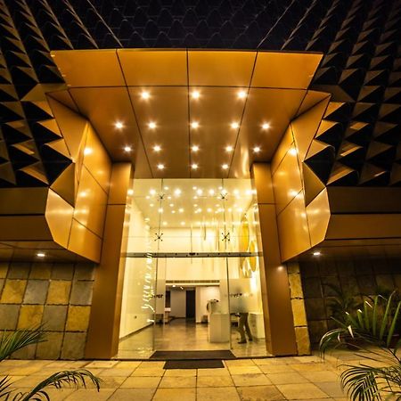 Poppys Tower Hotel Coimbatore Exterior photo