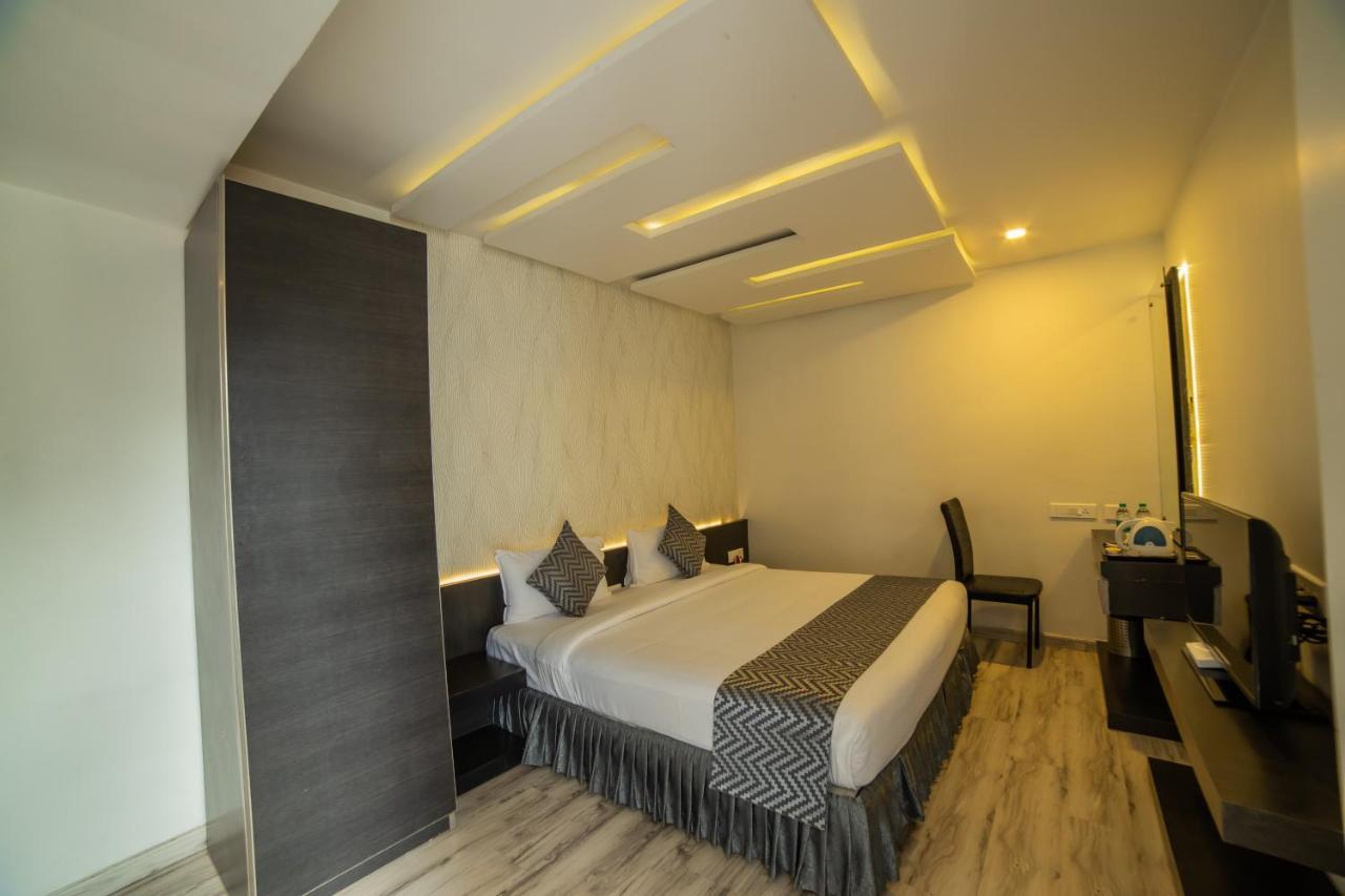 Poppys Tower Hotel Coimbatore Exterior photo