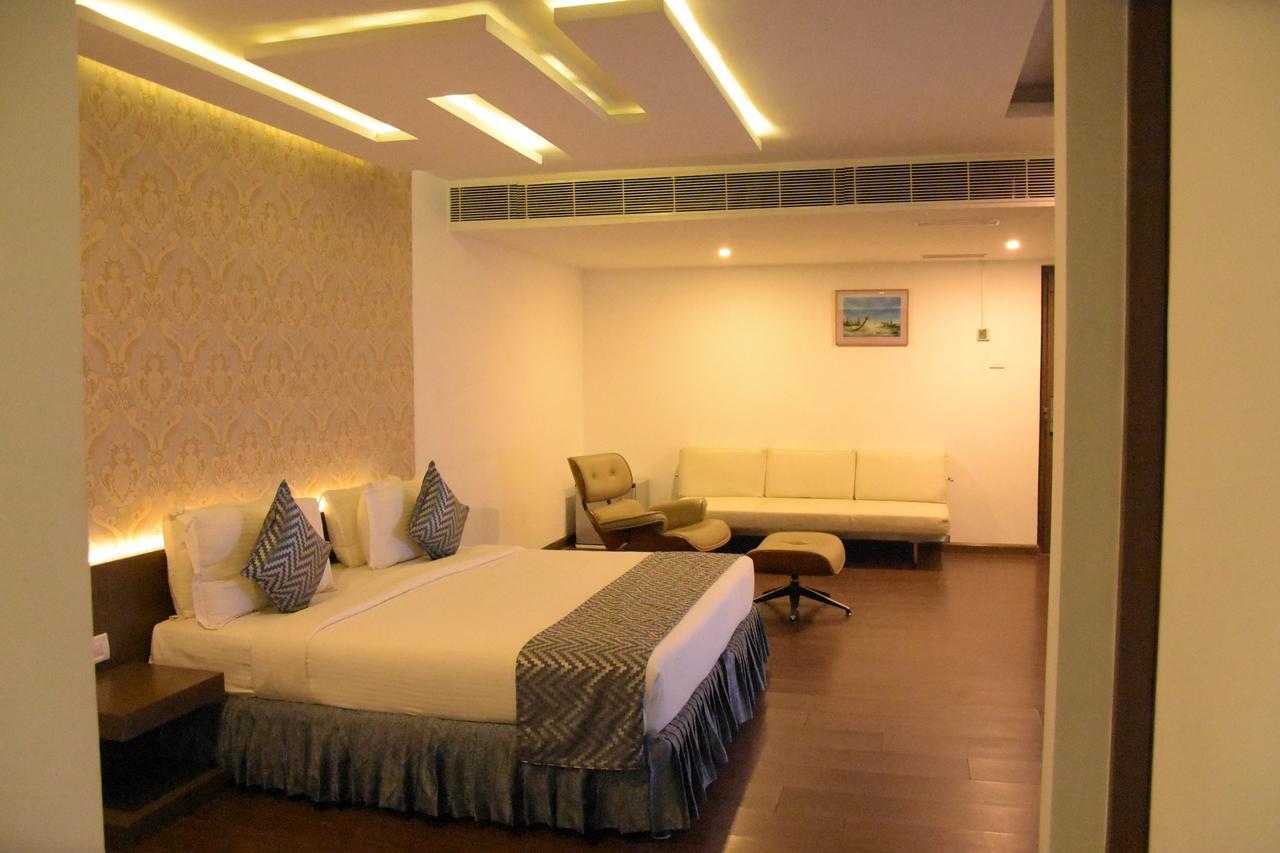 Poppys Tower Hotel Coimbatore Exterior photo