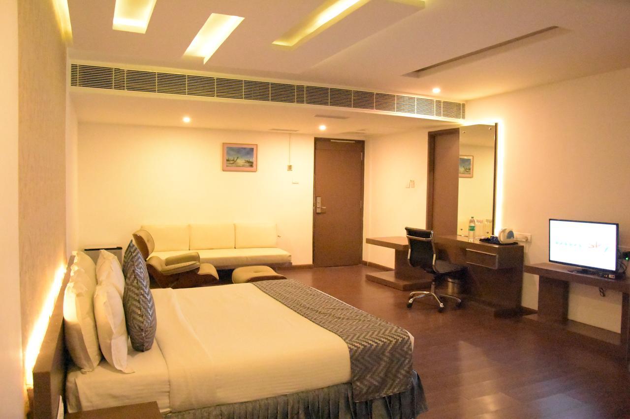 Poppys Tower Hotel Coimbatore Exterior photo