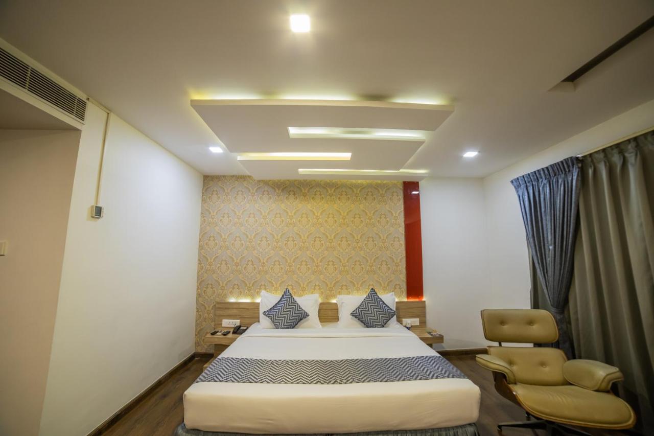 Poppys Tower Hotel Coimbatore Exterior photo