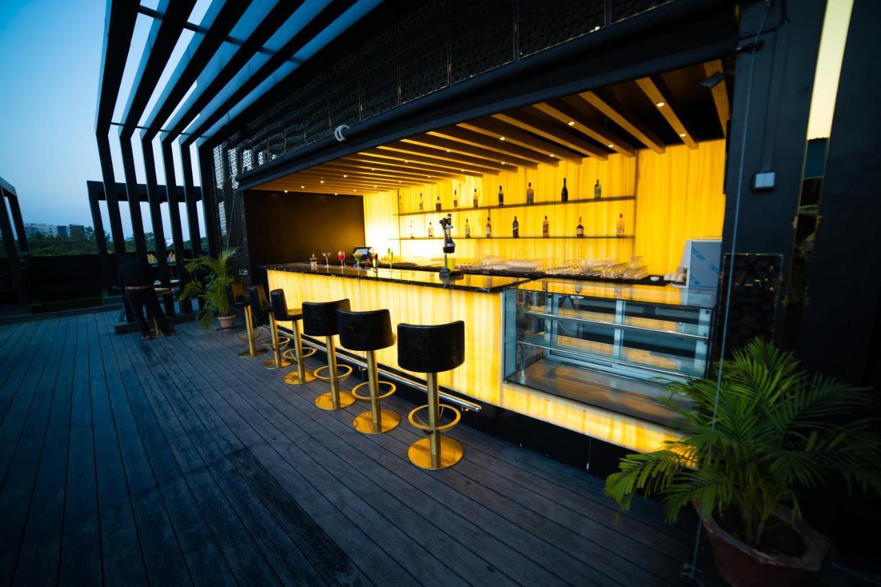 Poppys Tower Hotel Coimbatore Exterior photo
